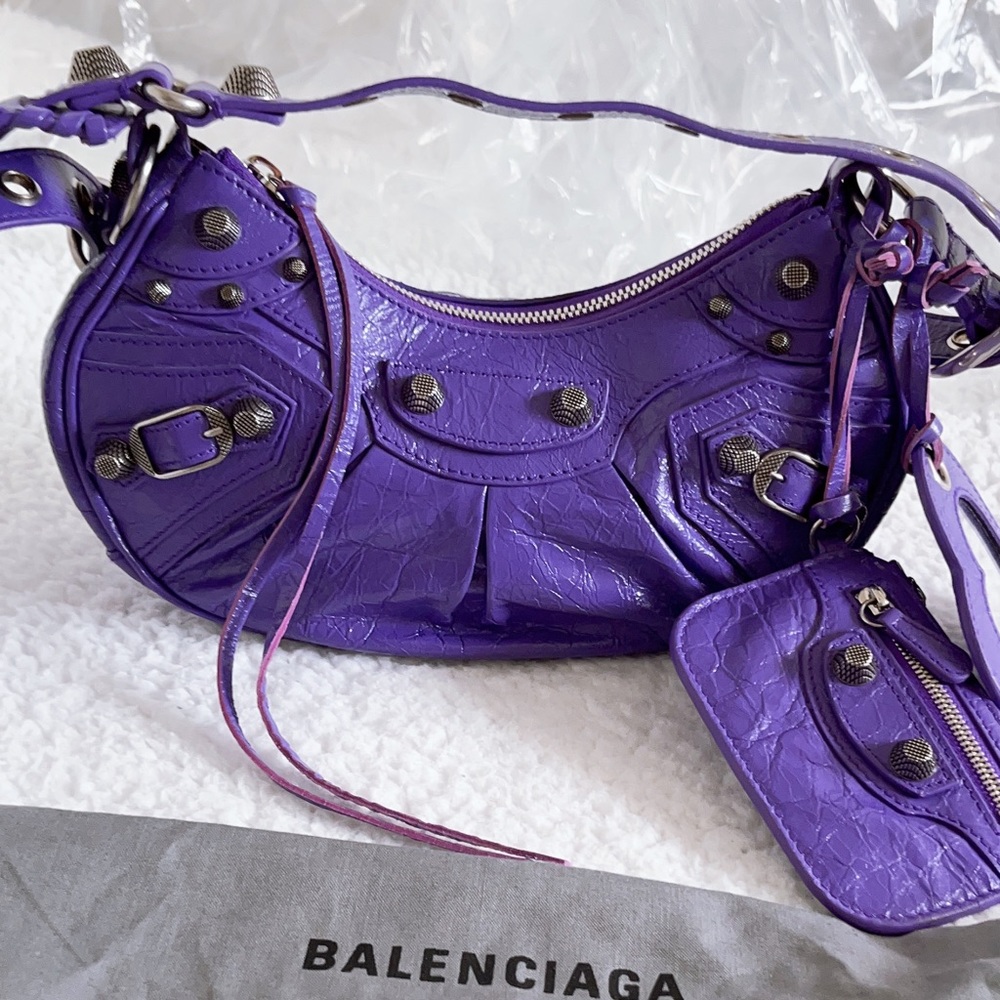 Authentic Balenciaga Women's Le Cagole XS Leather Shoulder Bag in Purple - Picture 2 of 16